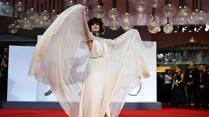Filmfestspiele in Venedig: Über 50 Red-Carpet-Looks der Stars auf dem Lido