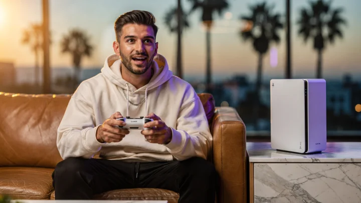 Weiße Xbox Series S Konsole mit Controller