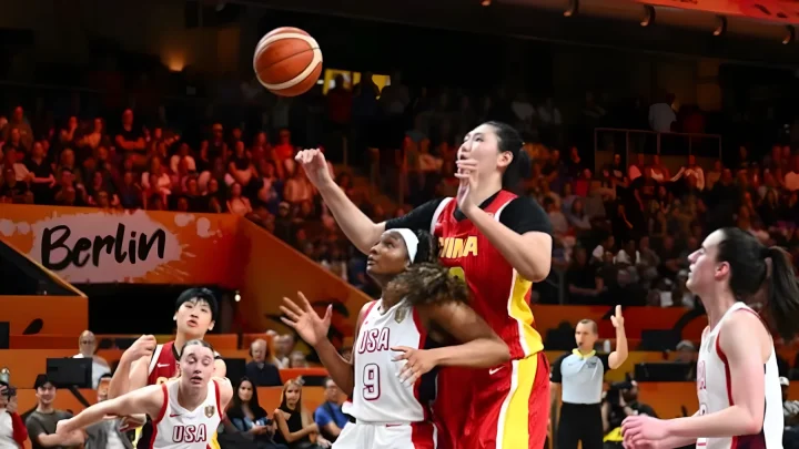 Klarer 94:61-Erfolg: US-Basketballerinnen dominieren China zum WM-Auftakt