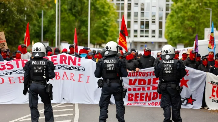 Köln: 400 Demonstranten bei Protest gegen Rheinmetall erwartet