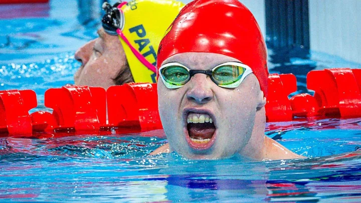 Kopfanschlag ohne Schutz: Paralympics-Sieger Josia Topf (23) droht frühes Karriereende