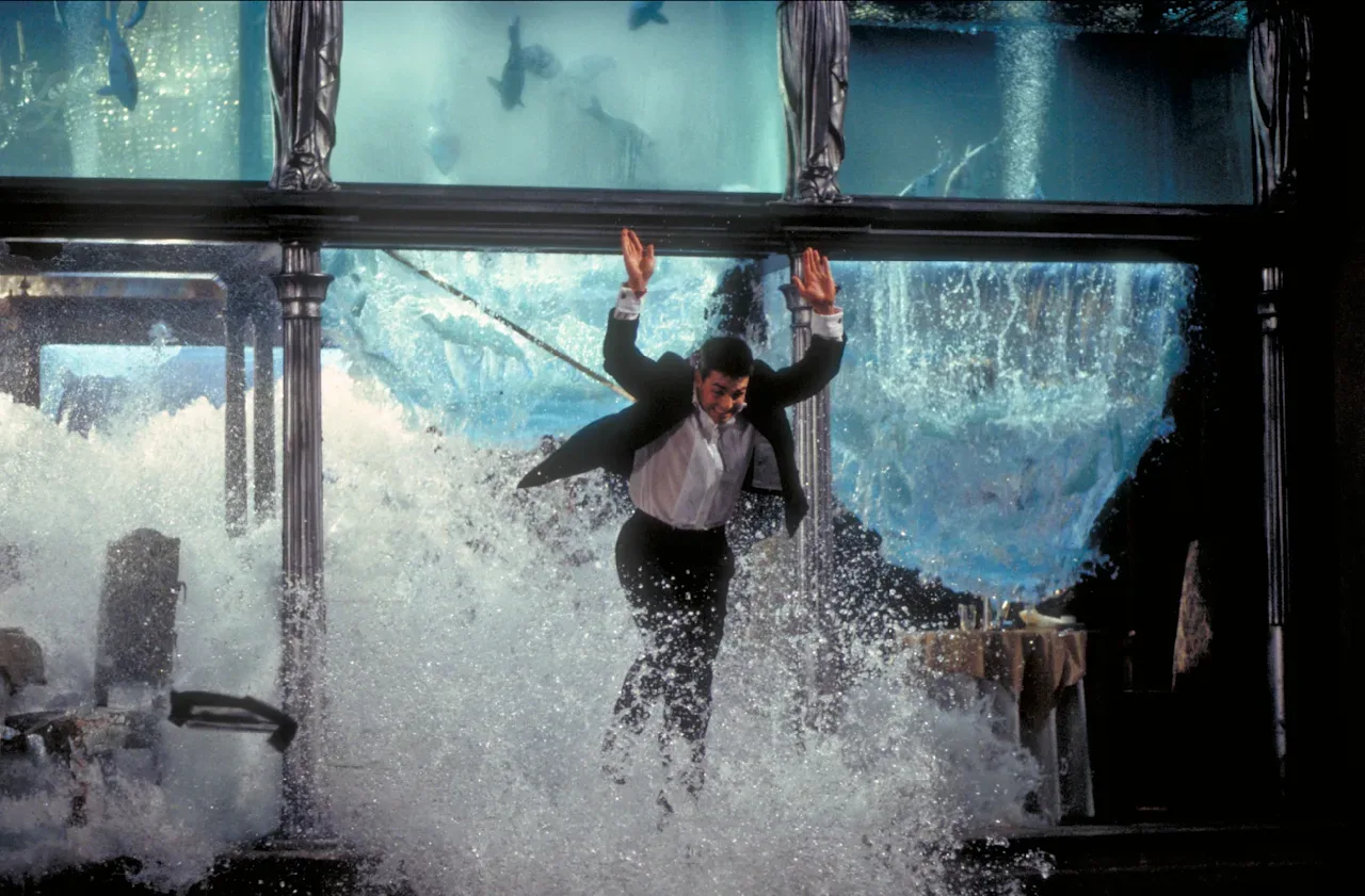 Der Schauspieler 1996 in einer Action-Szene in „Mission: Impossible“ als Agent Ethan Hunt. Den Großteil seiner Action-Szenen dreht er ohne Stuntman