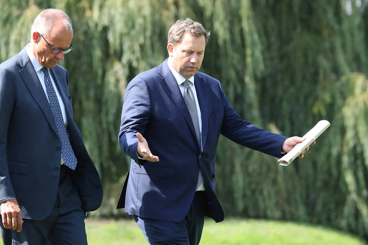 Deutscher Bundeskanzler Friedrich Merzund Vizekanzler Lars Klingbeil