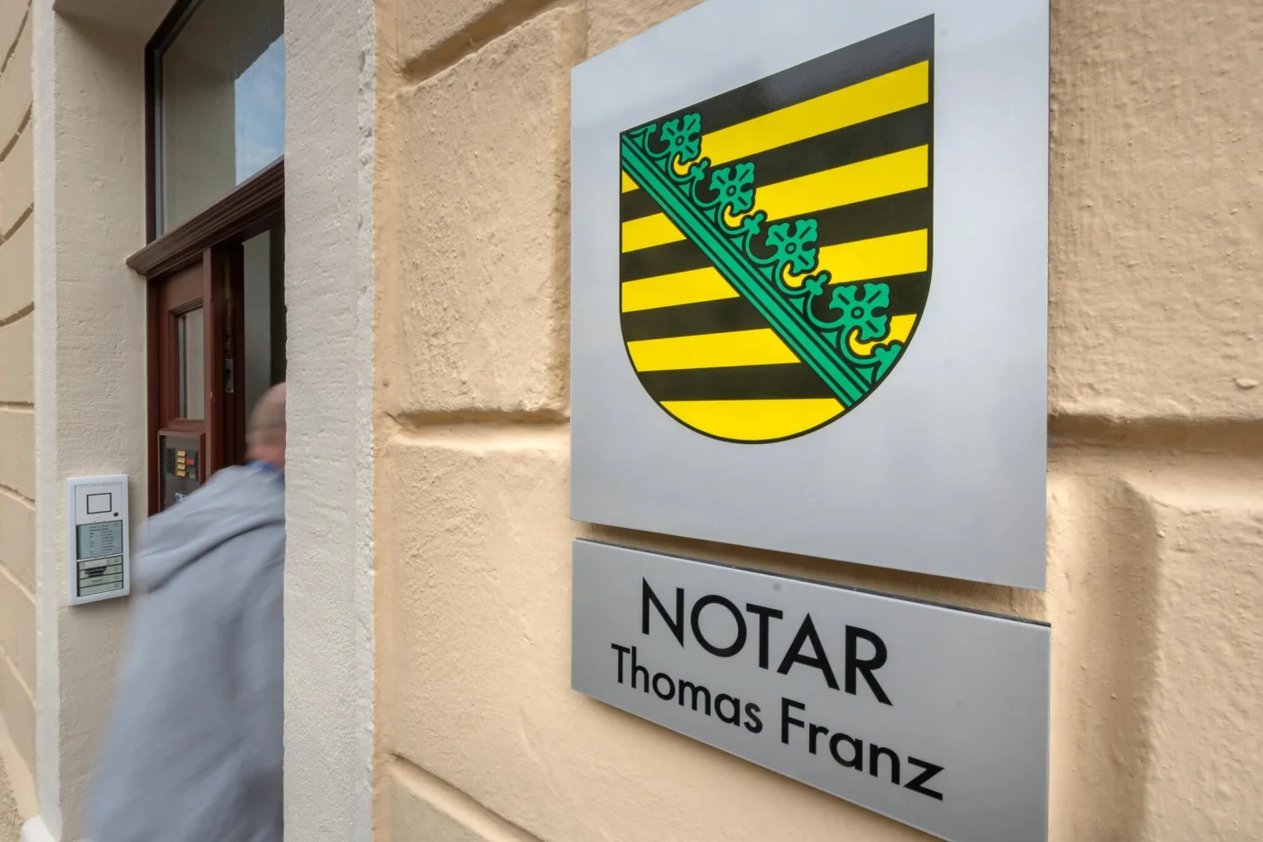 Die Kanzlei von Annette Partzsch in der Zschopauer Straße 10 in Marienberg steht nicht leer. Es gab einen nahtlosen Übergang. Ihr Nachfolger heißt Thomas Franz.