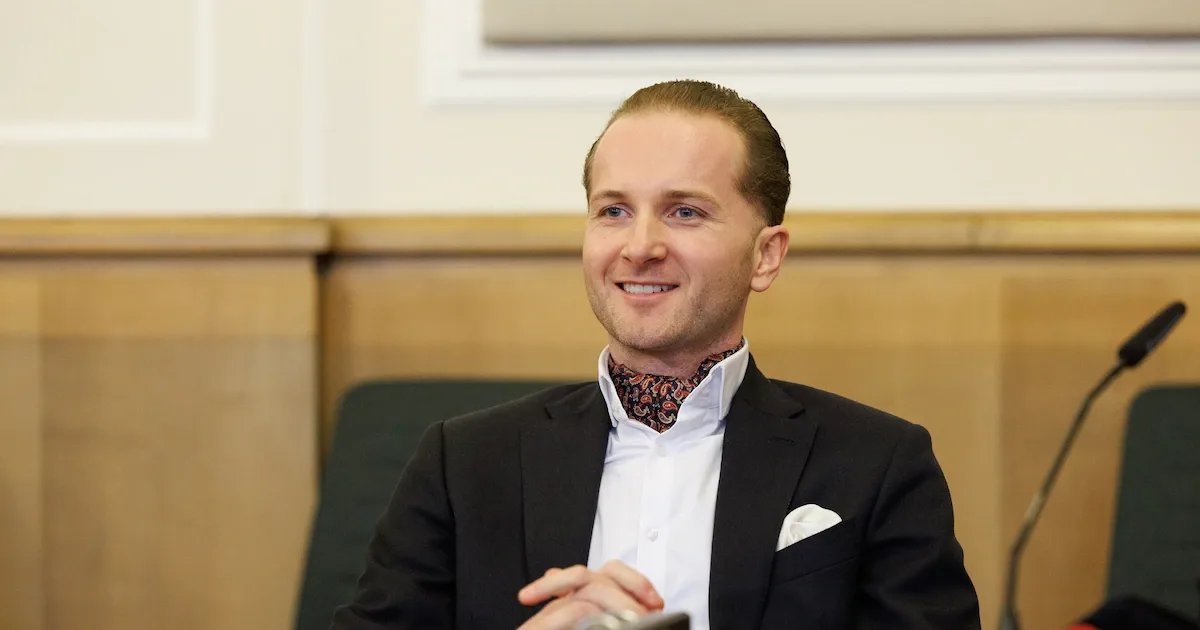 Fast 9 Jahre Haft: Millionen-Betrüger Hendrik Holt narrt Justiz nach Freigang