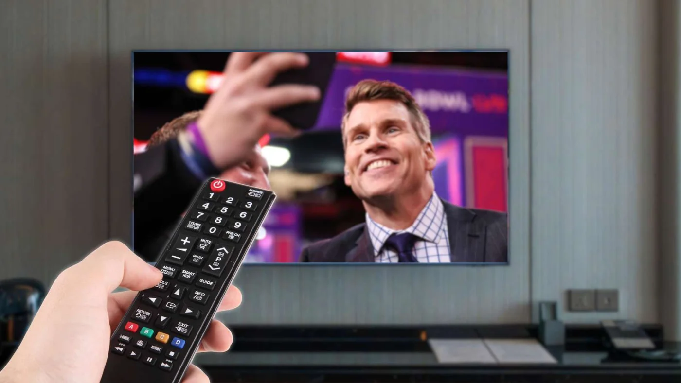Fernbedienung und Fernseher mit Scott Hanson von der NFL Redzone