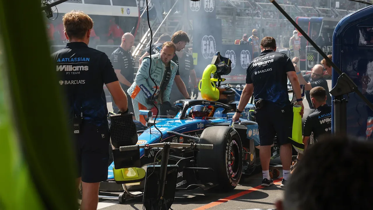Formel 1 in Baku: Flammen-Drama bei Sainz und Feuerlöscher-Panne bei WM-Leader Antonelli