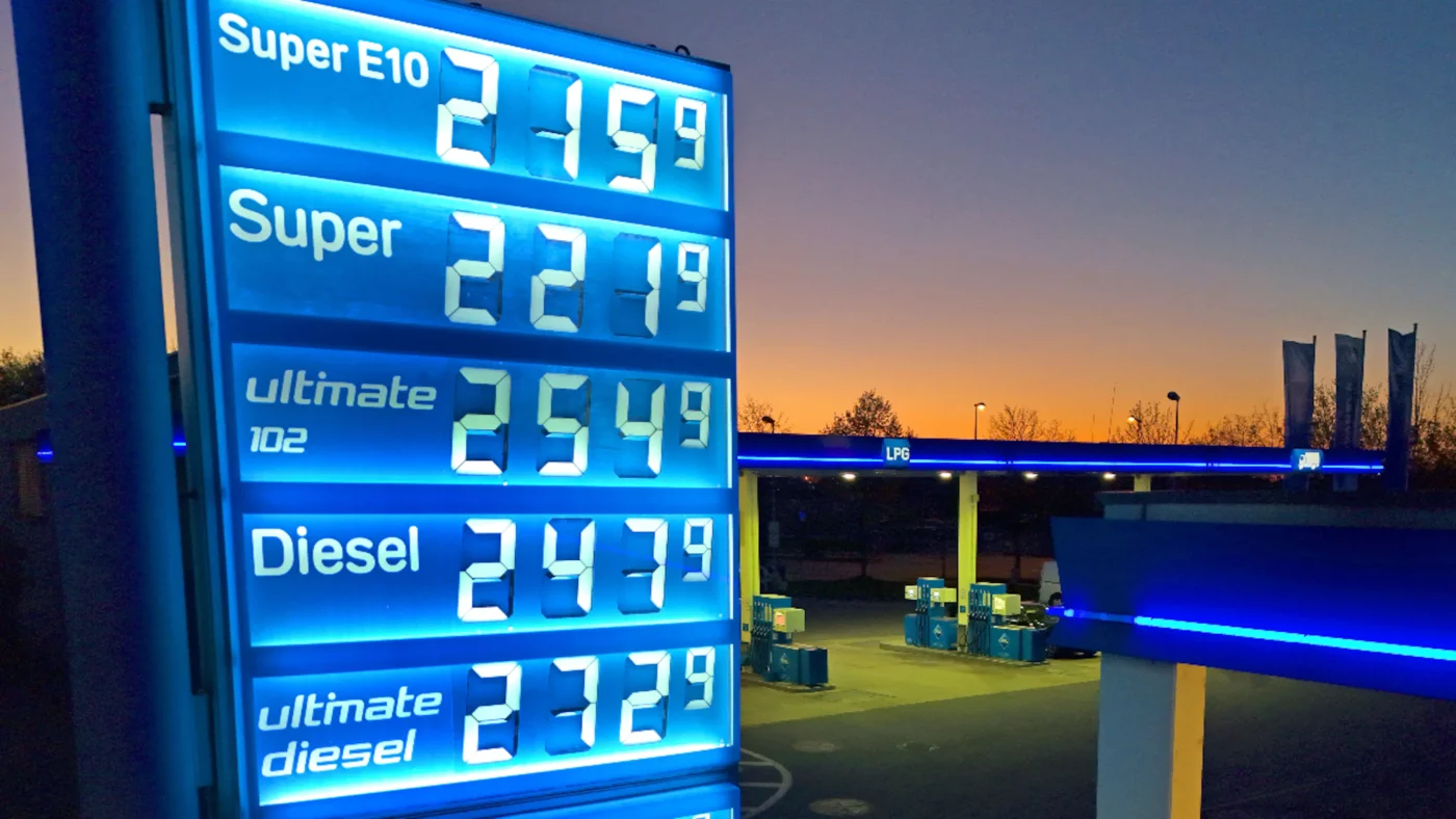 Günstiger tanken: Preisvergleich kann sich im August lohnen. (Symbolfoto)