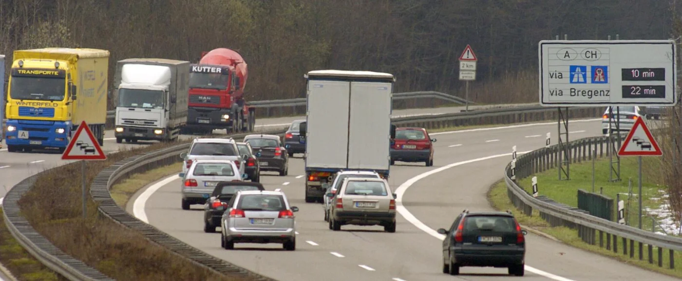 Im Pfändertunnel an der A14 bei Bregenz ist eine Abschnittskontrolle in Betrieb. Das System misst nachts das Tempo wegen Bauarbeiten im Tunnel. (Symbolbild)