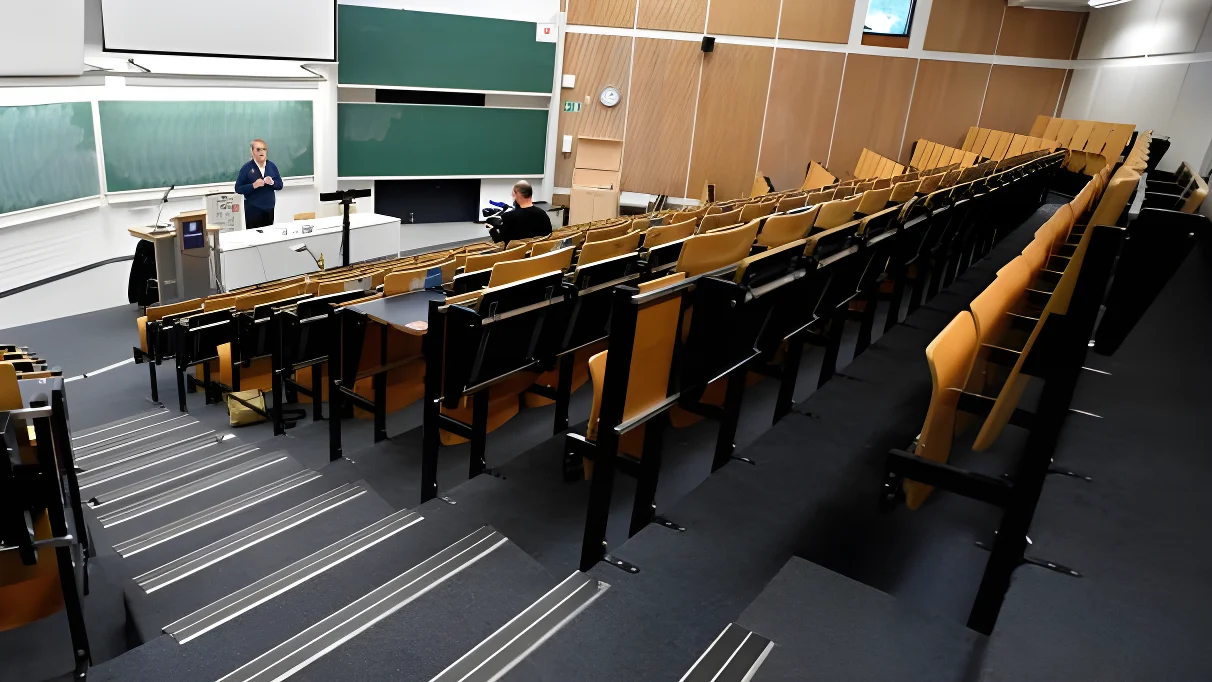 Le coût du minerval atteint des plafonds en cette rentrée (1194 euros hors réductions).