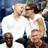 Liebe liegt in der New Yorker Luft: Den Sieg von Alexander Zverev verfolgen Katie Holmes und ihr neuer Freund Jason Bard Yarmosky fröhlich und verliebt auf der Tribüne.