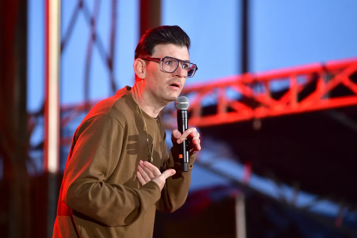 LOS ANGELES, CALIFORNIA - MAY 10: Moshe Kasher attends Netflix Is A Joke Festival: Outside Joke at Hollywood Palladium on May 10, 2024 in Los Angeles, California. (Photo by Araya Doheny/Getty Images for Netflix)