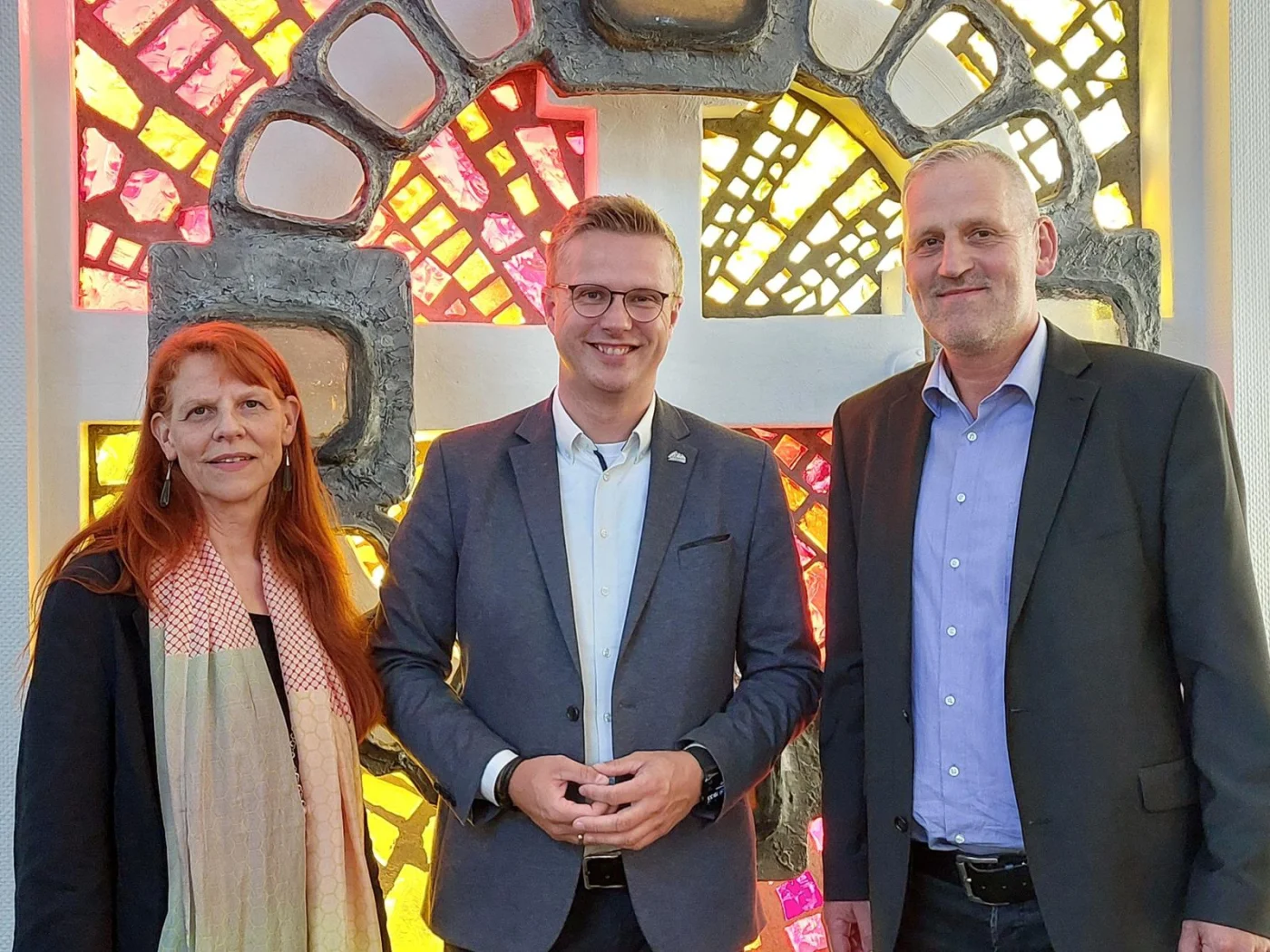 Matthias Steinhoff (re.) wird neuer Allgemeiner Vertreter von Olsbergs Bürgermeister Patrick Potthoff. Er löst Elisabeth Nieder ab, die Ende September aus dem Dienst ausscheidet.
