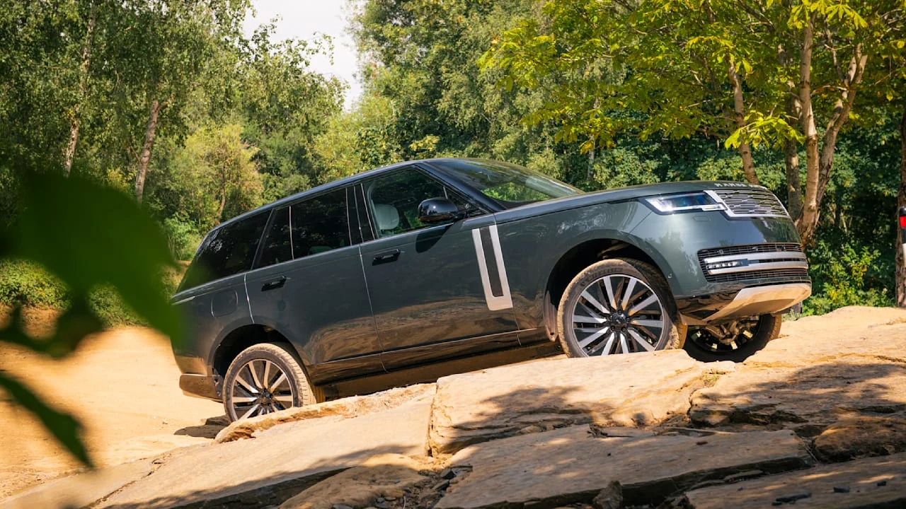 Range Rover Electric: Luxus-SUV wechselt auf reinen Batterieantrieb
