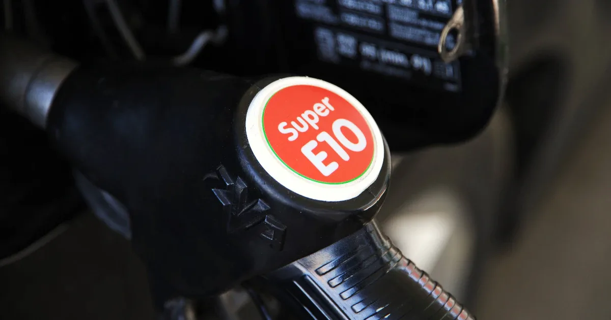 Rekordpreise an den Zapfsäulen: Super E10 steigt im August auf 2,145 Euro im Schnitt