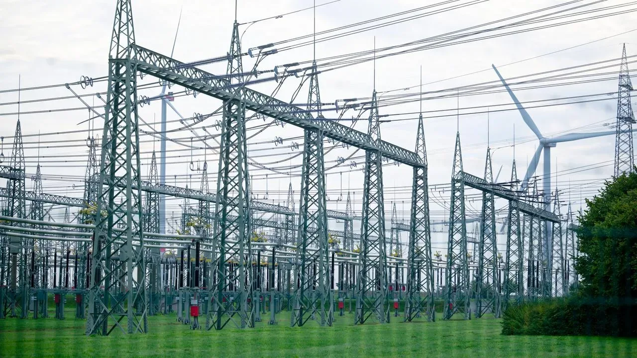 Sabotage an Umspannwerk bei Köln: 5 Kraftwerksblöcke mit 3.000 Megawatt Leistung abgeschaltet