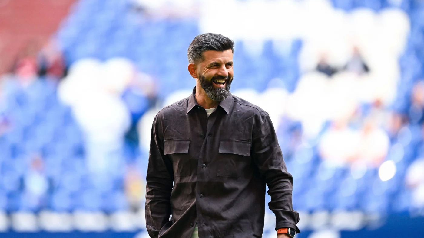 Schalkes Trainer Miron Muslic vor dem Spiel.