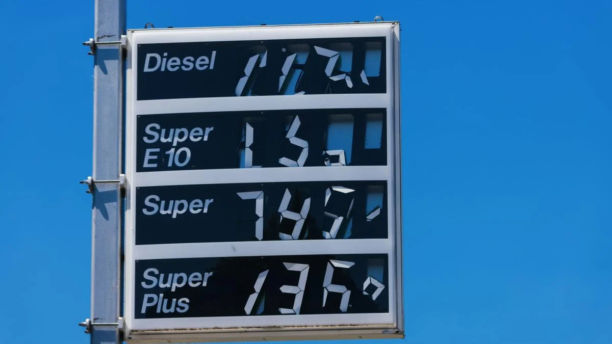 Spritpreise vor neuem Tankrabatt: Teuerungswelle erfasst Zapfsäulen erneut