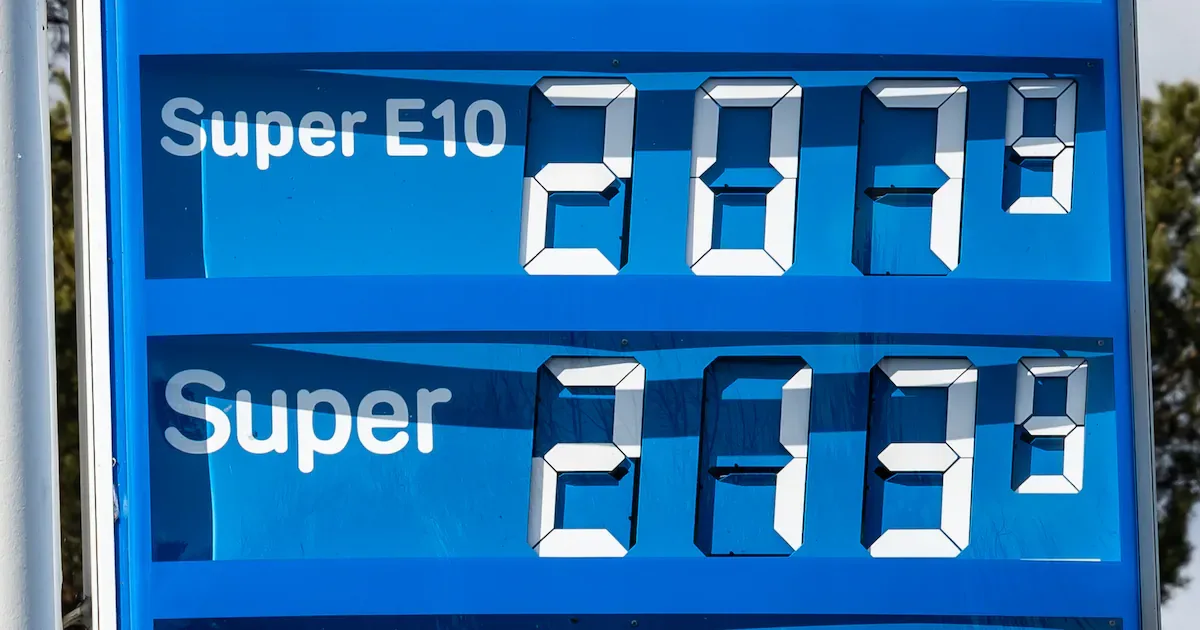 Super E10 spart 6 Cent pro Liter: Warum die Angst vor Motorschäden laut ADAC unbegründet ist