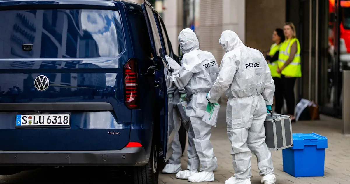 Tödlicher Angriff im Stuttgarter Einkaufszentrum: 47-Jährige erliegt Brand- und Stichverletzungen