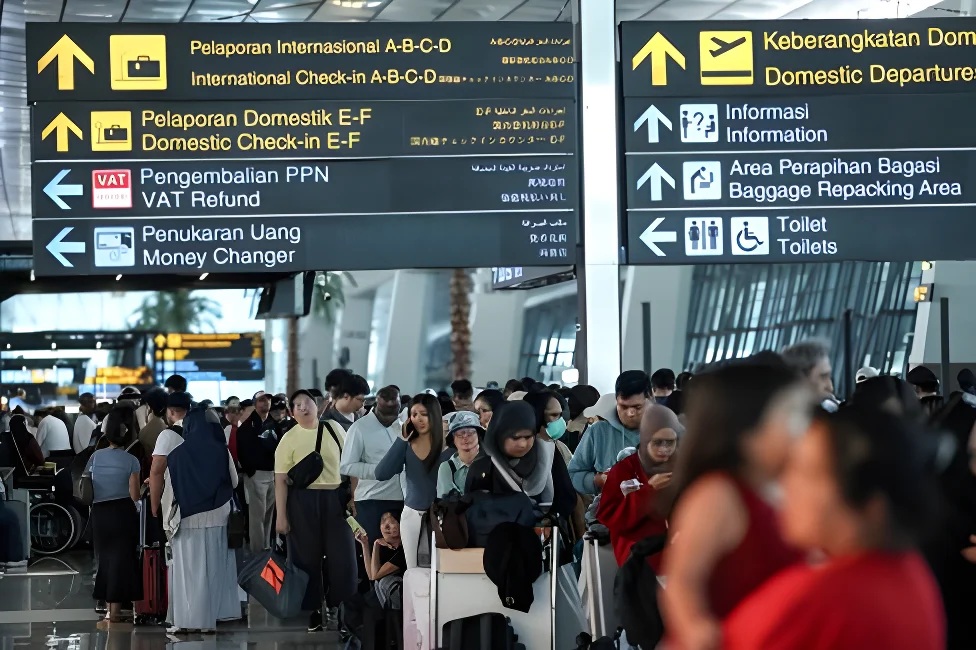 Von Flugausfällen betroffene Passagiere am Soekarno-Hatta Airport
