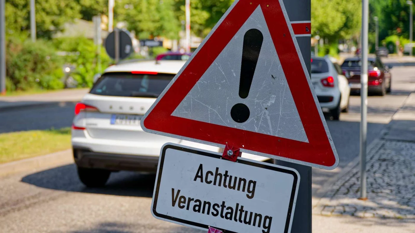 Warnschild.