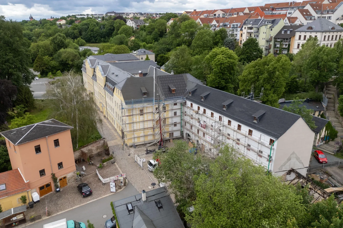Weisbachsches Haus in Plauen: Der Gebäudeteil links beherbergt die Fabrik der Fäden, rechts sollen Rathaus-Büros einziehen.