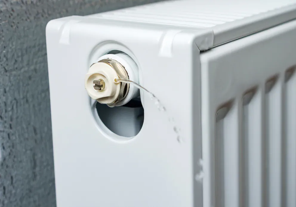 Heizung entlüften: 8 typische Fehler, die Energie und Geld kosten